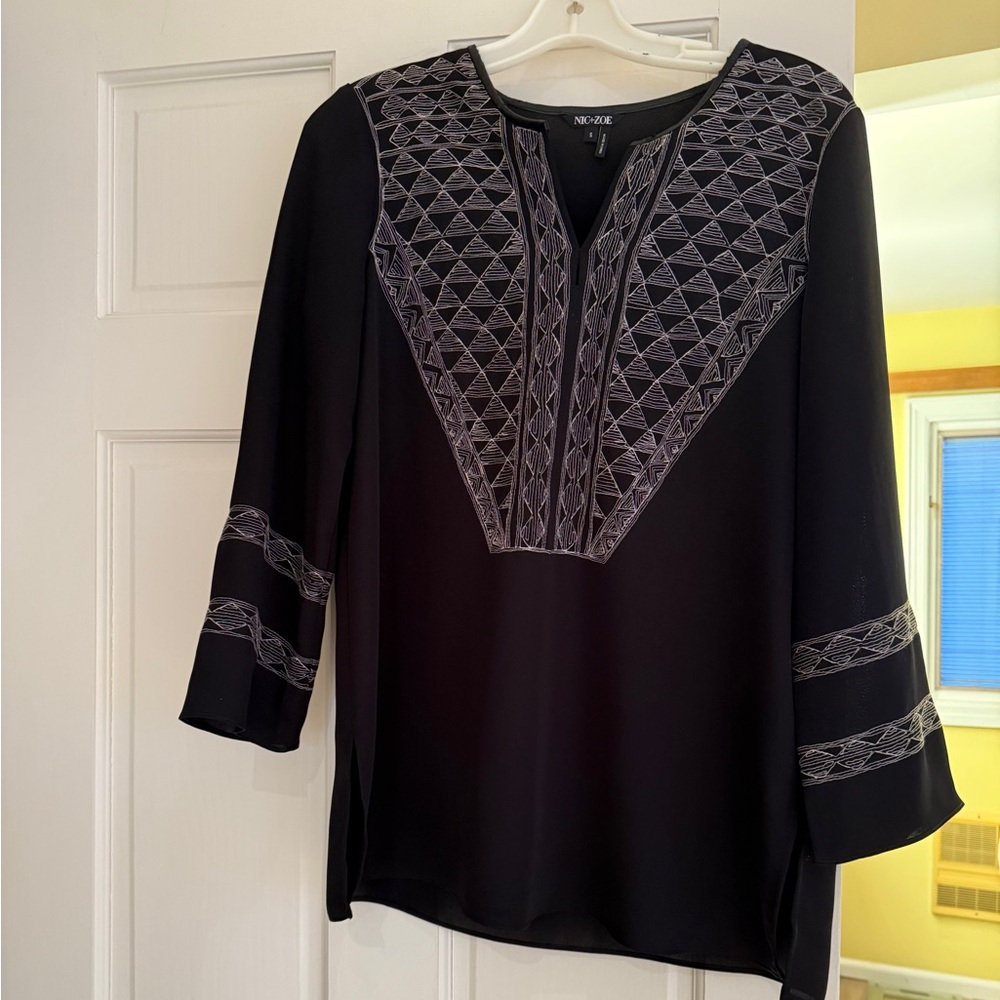 Nic + Zoe leather trim top